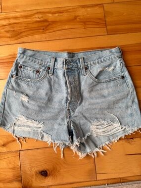 Women’s Levi’s shorts